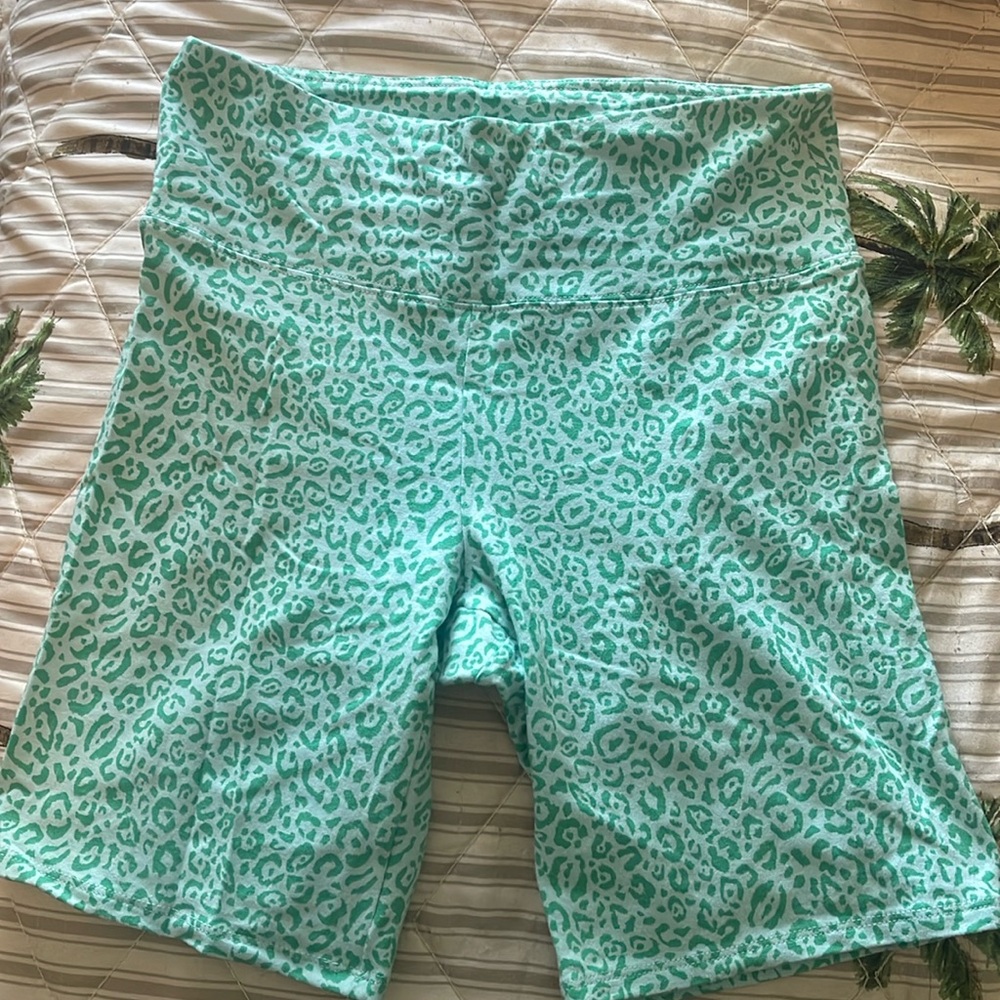 Billabong biker shorts